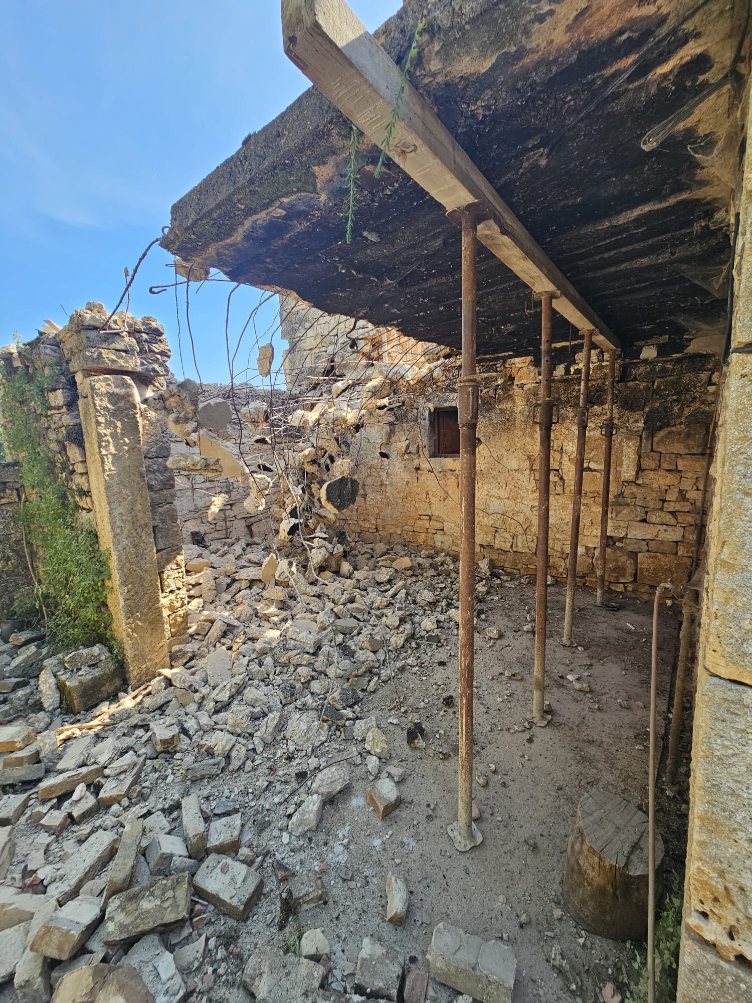 Rekonstrukcije — Rušenje i privremeno podupiranje